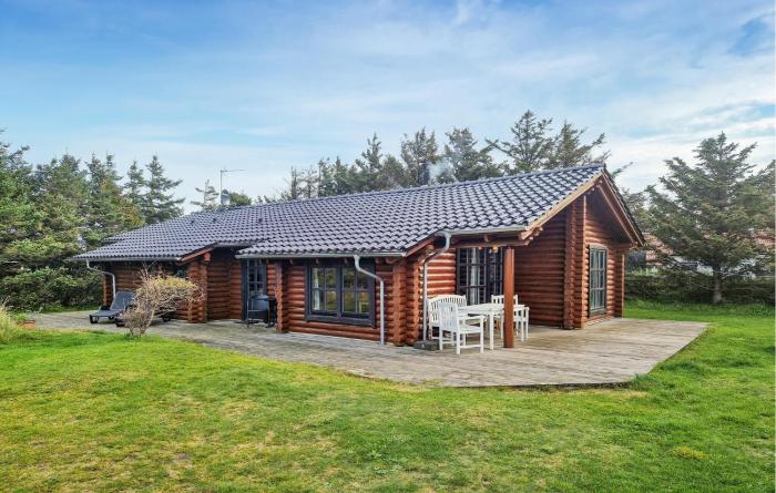 Awesome Home In Løkken With Sauna