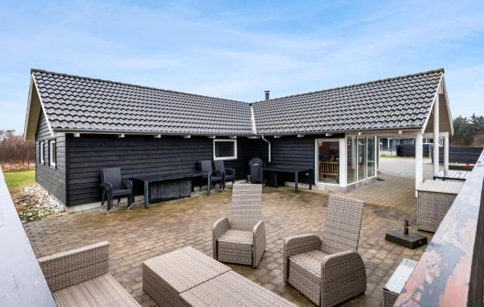 Gorgeous Home In Løkken With Sauna