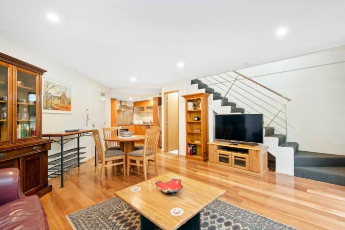 Contemporary Subi Apartment withAmenities