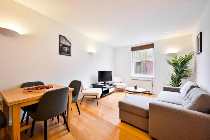 Lovely 2 BED Tower Bridge Apartment Sleeps 6