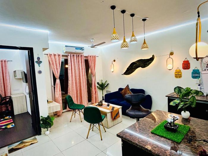 Amber-LuxuryStudio Apartment