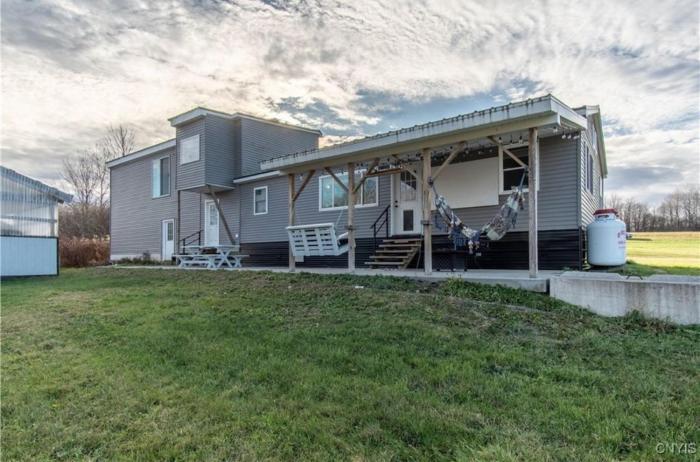 Epic Snowmobile Loft House!