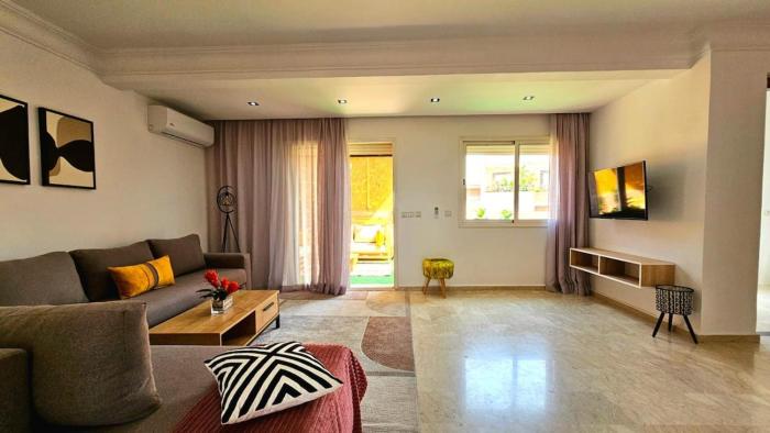 Welcome to Chya House!