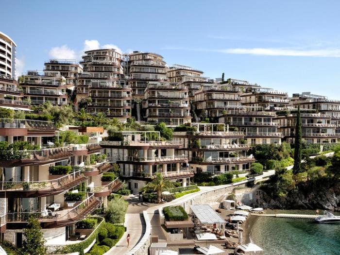 Two-bedroom luxury apartment 2 mins to the sea