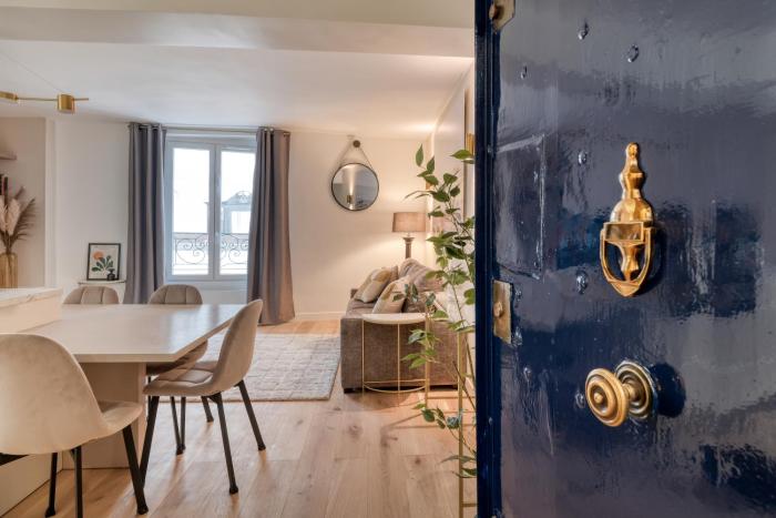 Renovated Apartment Saint-Germain-des-Prés - Le Bon Marché