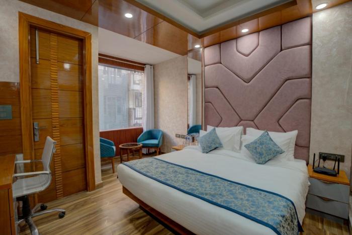 Platinum Service Apartment DLF Phase 3 Cyber City