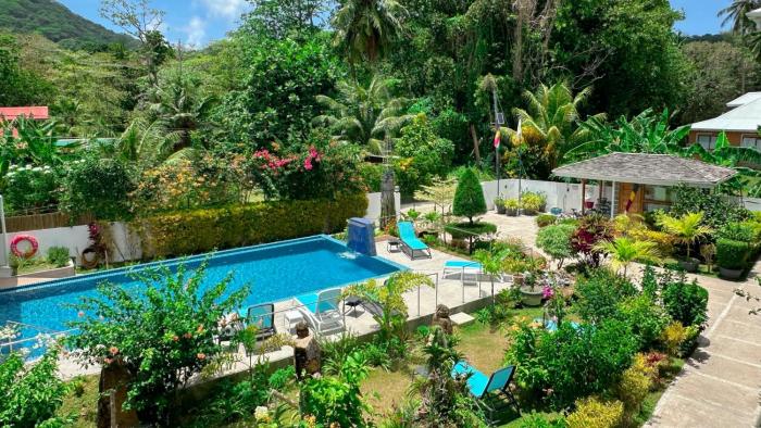 MAZU apartments garden view & pool