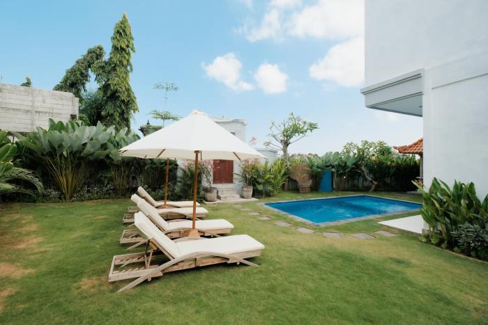 Villa Ajeg Tumbak Bayuh - Sunset and Rice Paddy Views