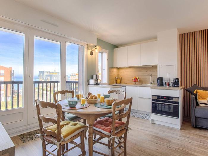 Appartement élégant avec balcon vue mer et parking sécurisé à Cabourg - FR-1-788-50