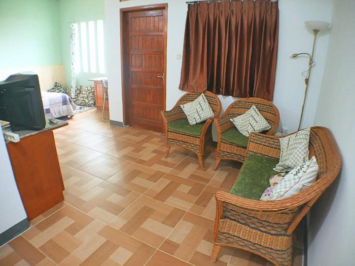 Zeta Guest House, Dago