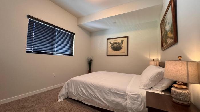 Private Room and Bathroom