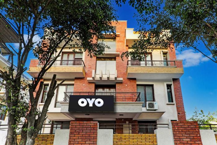 Hotel O Sunshine Near Iskcon Temple Noida