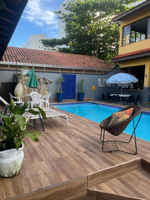 Lindo Sobrado Amarelo -próximo a praia