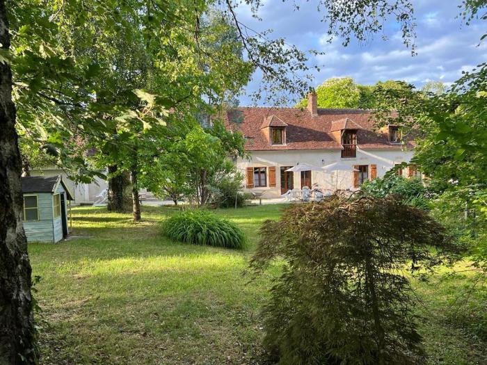 Ravissante longère avec grand jardin et cheminée