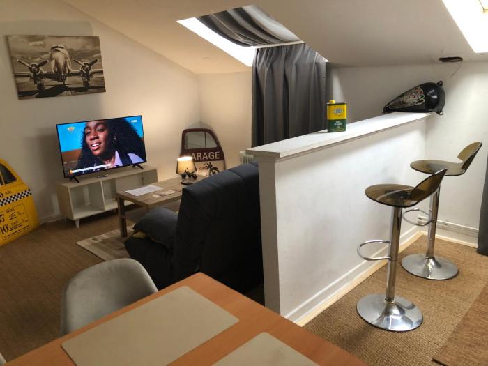 Appart Hotel Le Victor Hugo Art Mechanical et sa pizza offerte