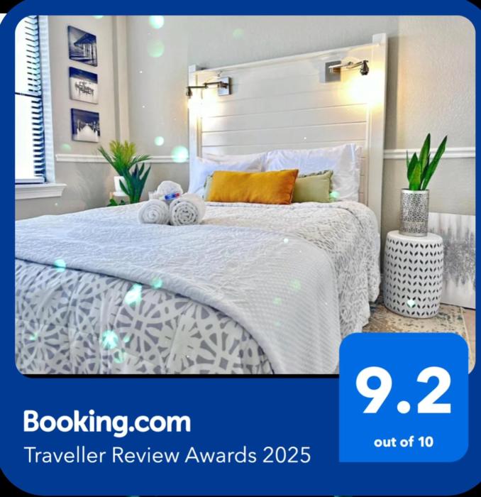 Charming Jax Apt for 4 with free parking