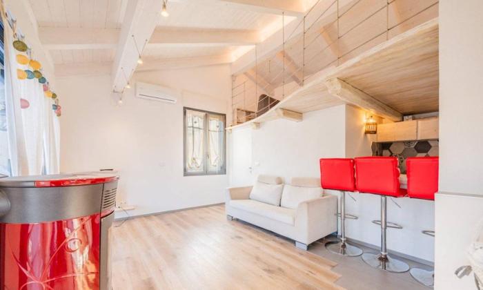 Appartamento Spotorno con ampio terrazzo attrezzato anche con angolo cottura