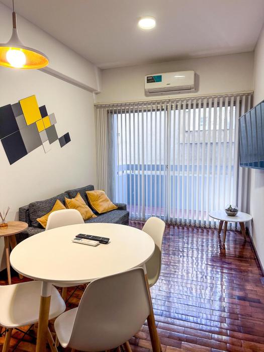 DEPARTAMENTO PEATONAL SARMIENTO PLENO CENTRO MENDOZA 3-4 Personas, Con Cochera GRATIS !