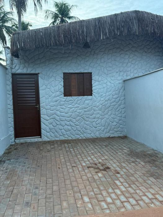 casinha na rua da praia