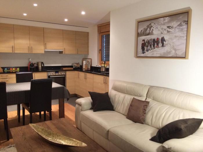 Lovely apartment with mountain views