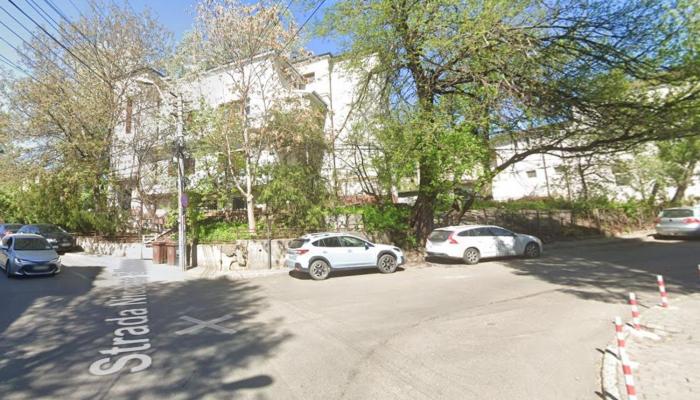 Propriete Eleven - Close to downtown, Spiridon Hospital, IRO Hospital