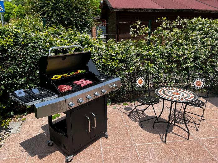 Tranquillità nel Verde Casa con Giardino per 6 Persone