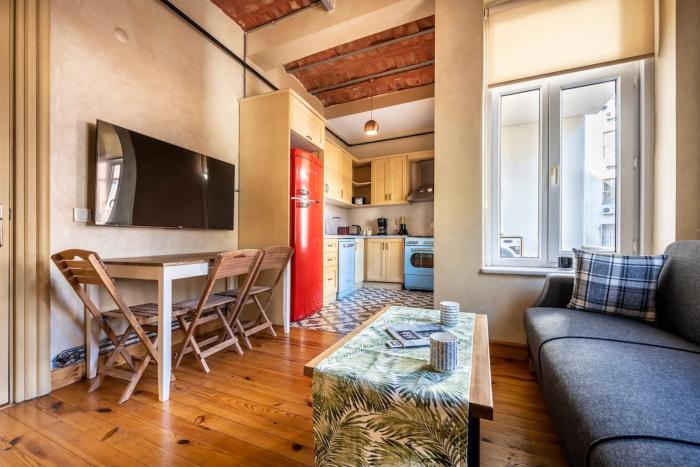 Classic Historical Galata Apartment
