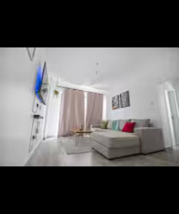 Serene 1-bedroom Retreat With Modern Amenities