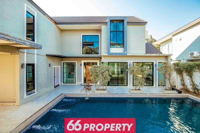 6 Bedroom Pool Villa near CIty and Airport