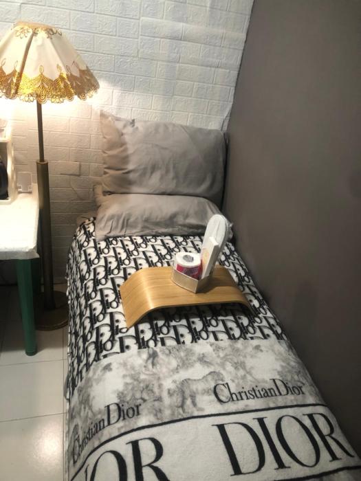 JOHNFONZ BUILDING Affordable Room