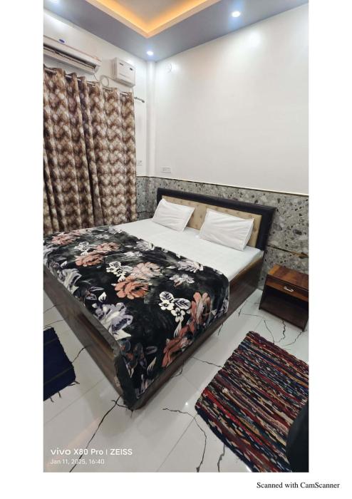 Shri Bhagwati Paying Guest House