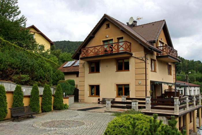 Dom w Górach "TRESNA"