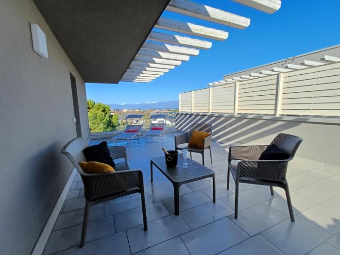 The Lake Queen - Big terrace and Pool