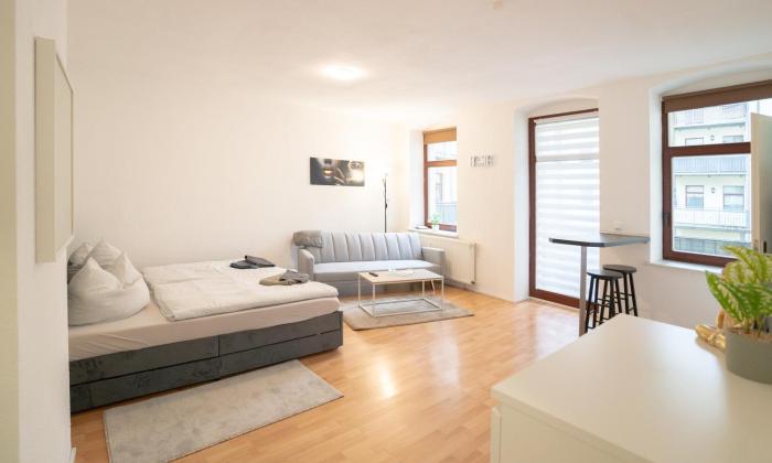 Helles Apartment nähe Uni-Klinik mit Super Lage - W-Lan - Balkon in den Innenhof