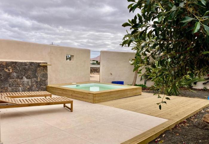 Villa Lavayarena private pool in Lajares