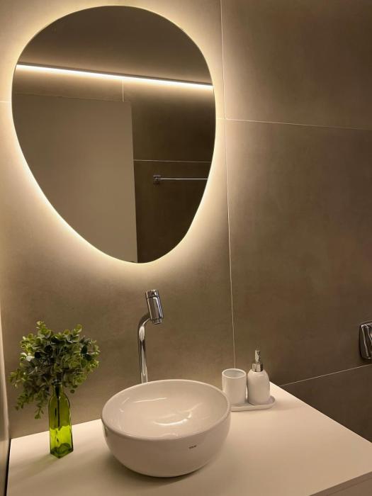 Lindo apto reformado R 701 lado Shop Atlântico