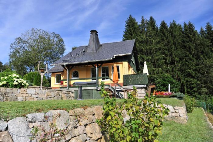 Exklusives Ferienhaus "Waldzauber" Ruhe und Natur pur am Waldrand genießen