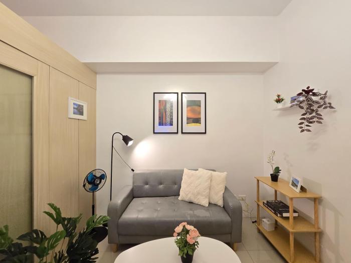 1BR Condotel with Balcony at SM Light Residences #LT12