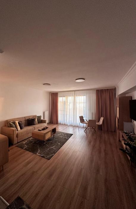 COMPASS lake view apartment