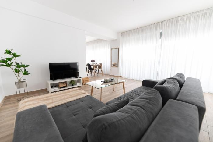 Stylish spacious apartment in Palaio Faliro (C1)