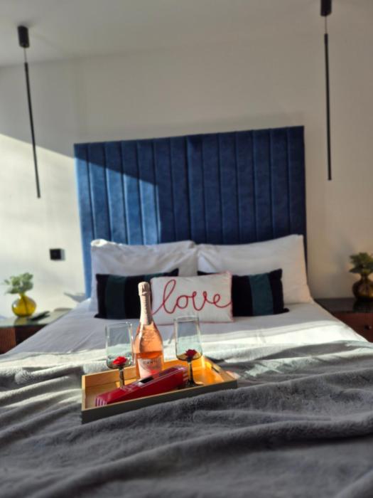 Newly Renovated Flat with Parking space