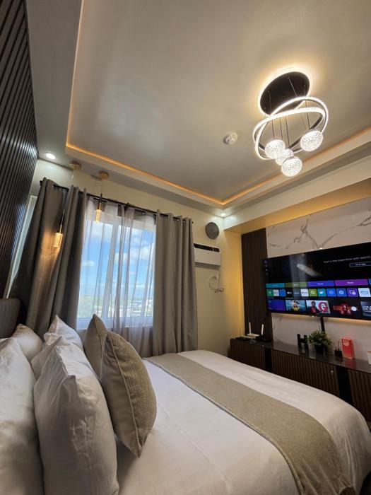 The Crystal Cove Cabin