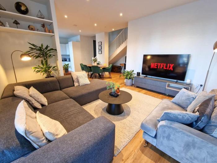 Premium City Centre 3Bed Home by City SuperHost