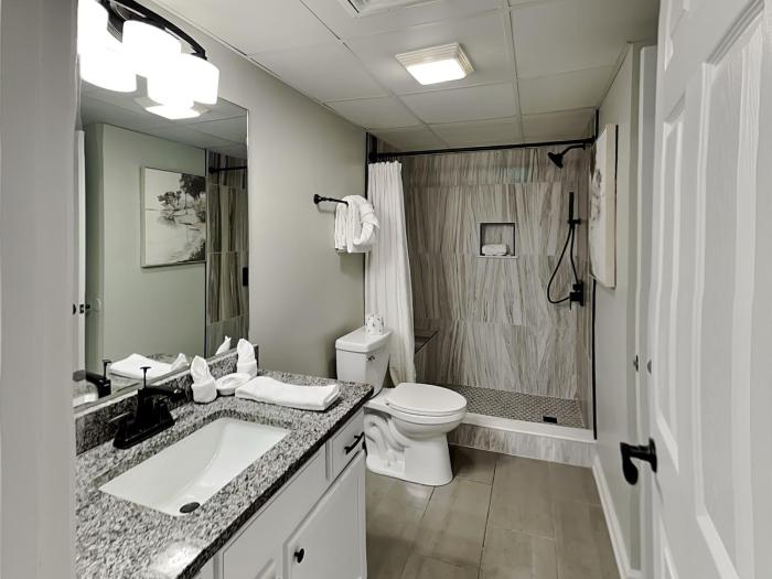 Family Gathering Whispering Pines 514