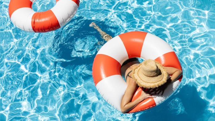 La Ronde 4 - Hear the Waves of Pippi Beach