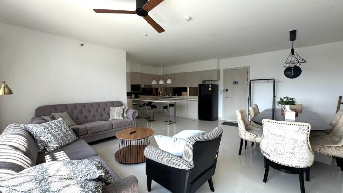 Lake view apartment in Laguna