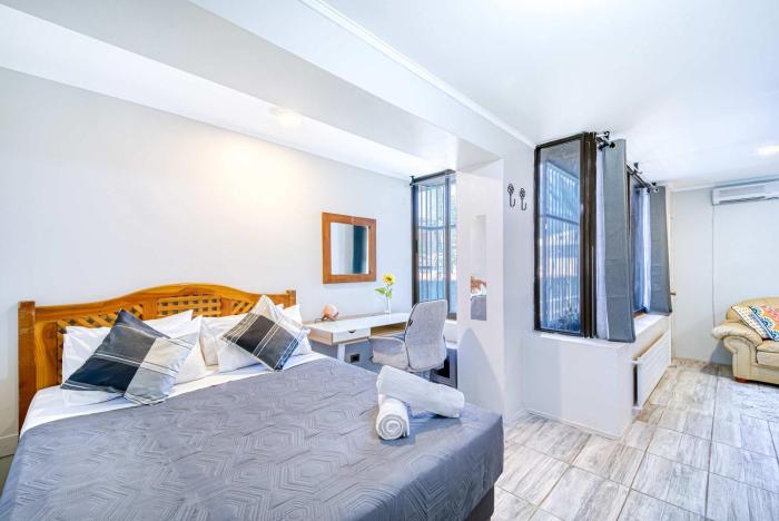 Studio Capital - Metro & AC