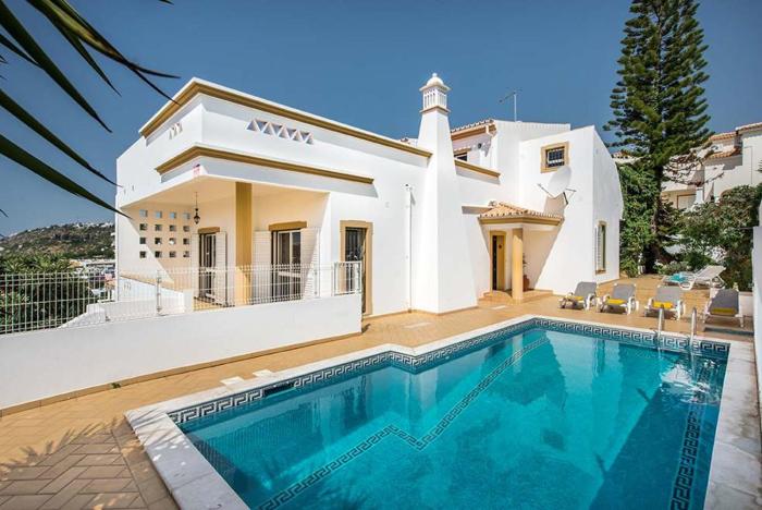 Villa Almanda - Spacious villa perfectly located between Albufeira Marina and the Old Town