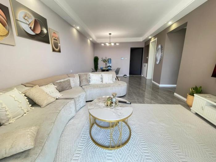 Nairobi High Rise with Balcony & Pool 24 7 Security