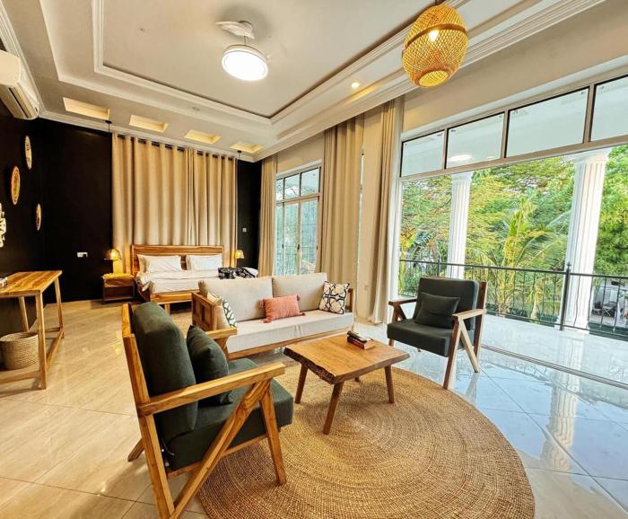 Lily cozy studio apartment with Balcony view